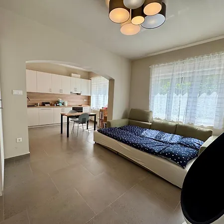 Emma Casa Apartmant Free Private Parking With Ev Supply Availability アパート ブダペスト